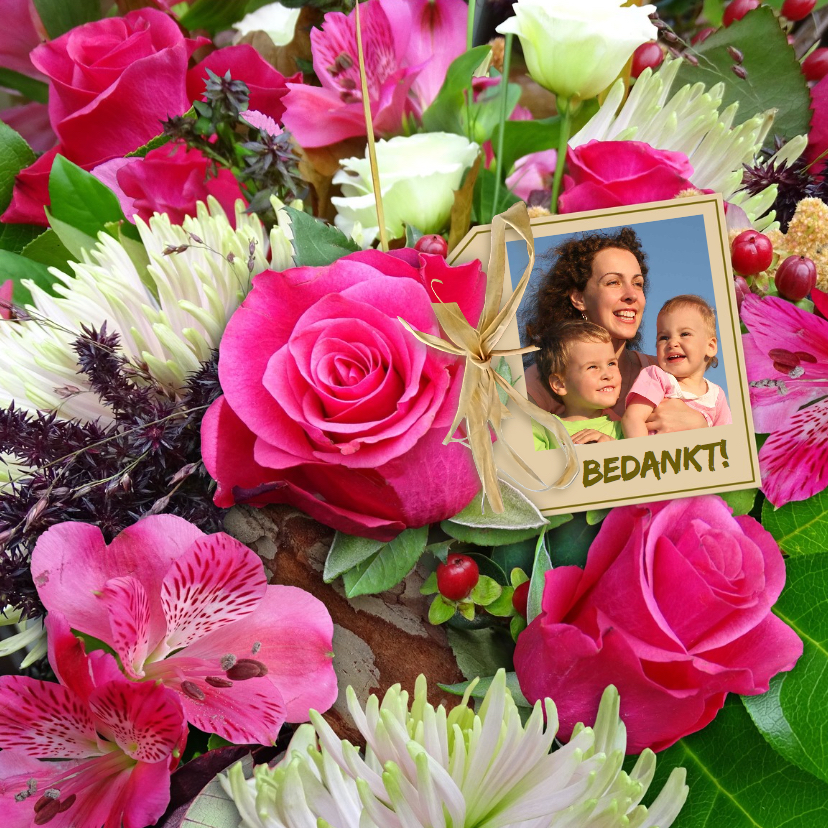 Mooie bloemenkaart met Rozen en Chrysanten en foto - Bloemenkaarten Bloemenkaarten - Mooie bloemenkaart met Rozen en Chrysanten en foto