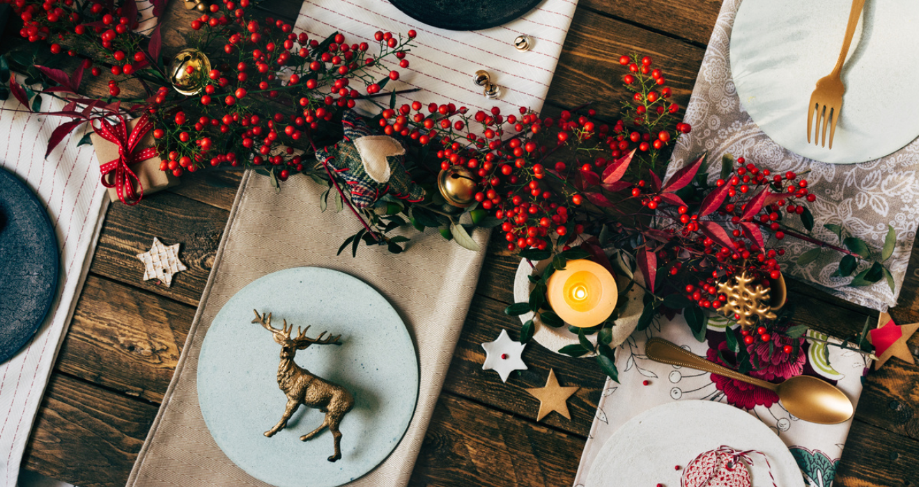 Plunderen Geladen Tarief Kersttafel dekken: 11x leuke decoratie inspiratie - Kaartje2go Blog