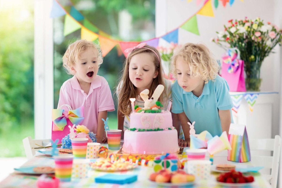 Kinderfeestje 4 Jaar: De Leukste Tips En Ideeën! - Kaartje2Go Blog