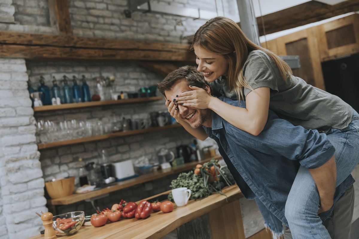 Partner verrassen eerste jaar huwelijk