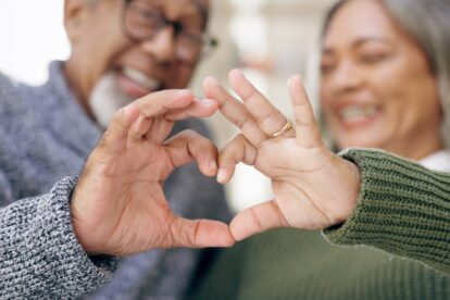 Cadeaus voor 50 jaar getrouwd: gouden ideeën