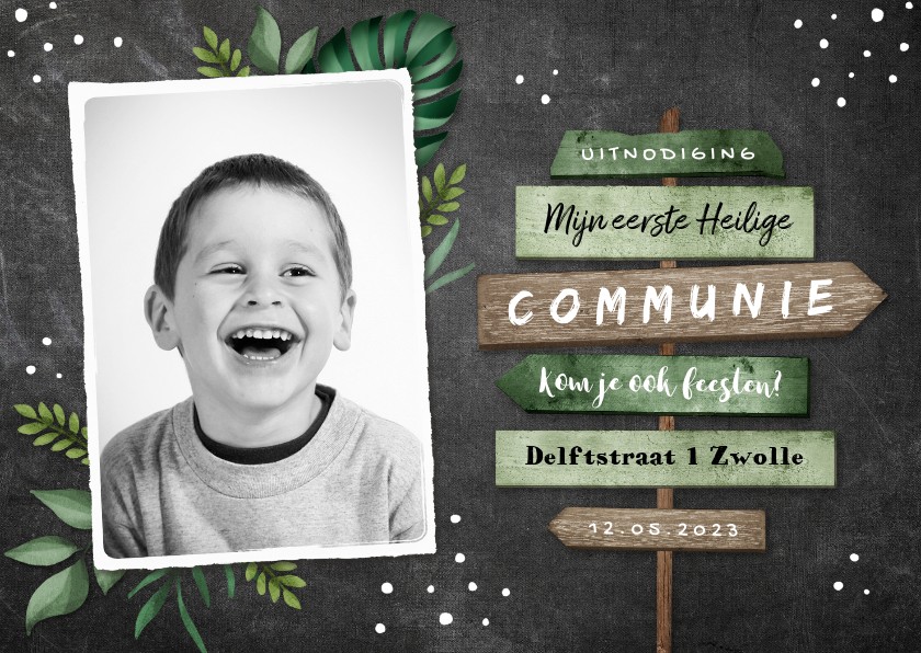 Uitnodiging communie jongen stoer wegwijzers krijt - Communiekaarten Communiekaarten - Uitnodiging communie jongen stoer wegwijzers krijt