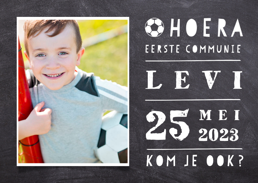 Uitnodiging communie voetbal met foto krijtbord - Communiekaarten Communiekaarten - Uitnodiging communie voetbal met foto krijtbord