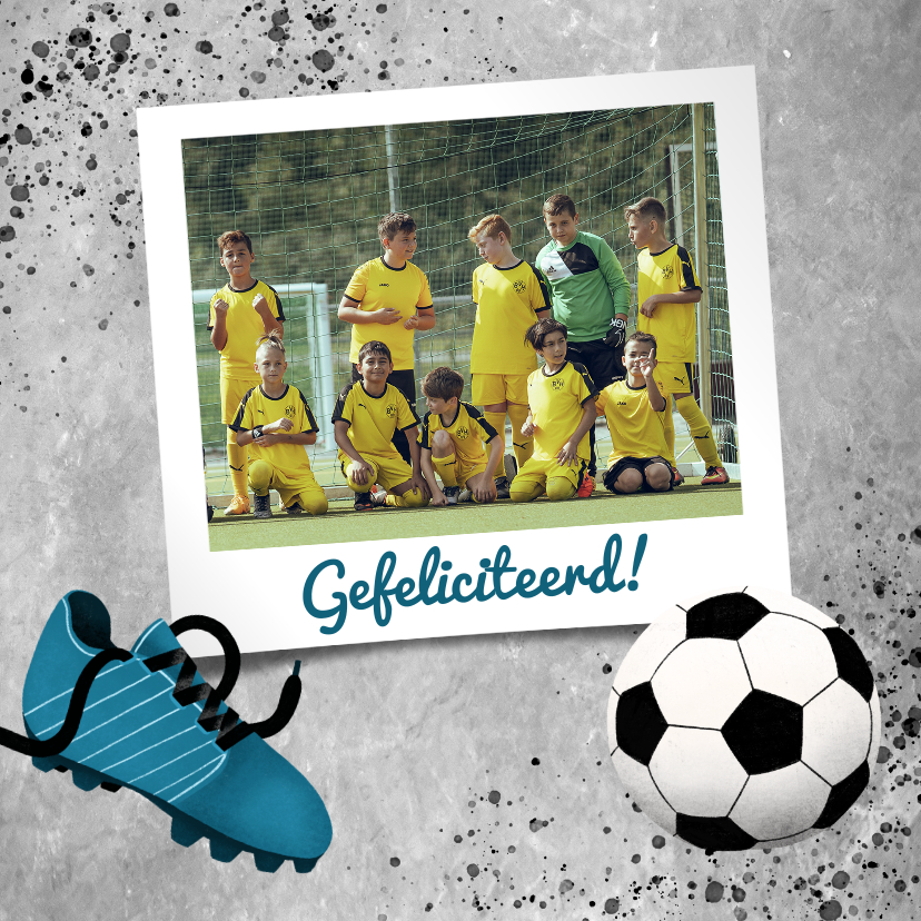 Felicitatiekaarten - Felicitatiekaart voetbal met betonlook 