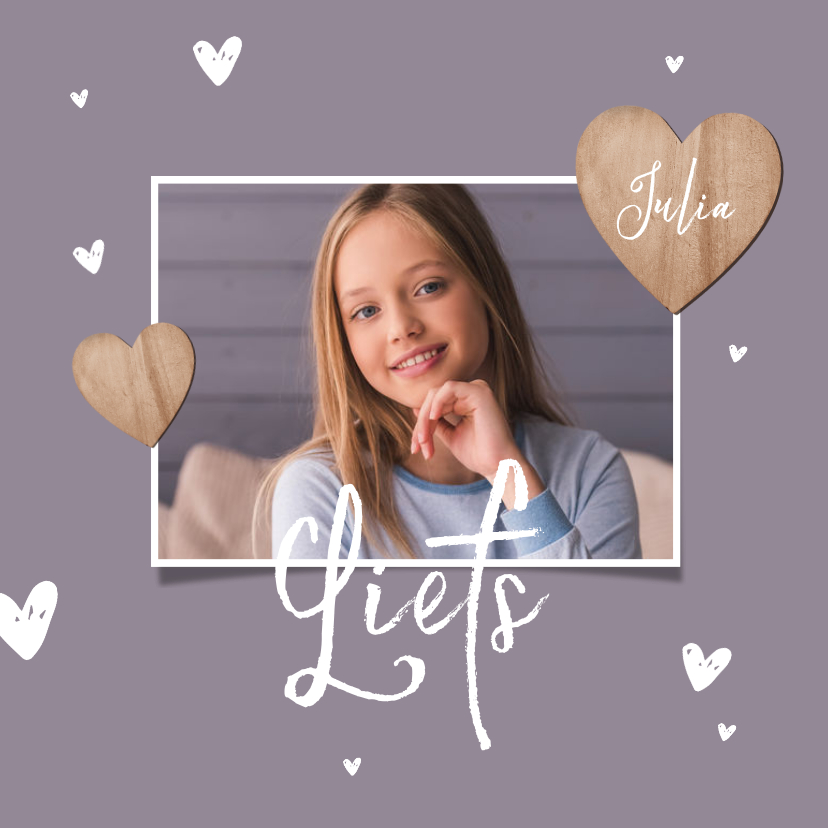 Fotokaart met houten hartjes en 1 grote foto - Fotokaarten Fotokaarten - Fotokaart met houten hartjes en 1 grote foto