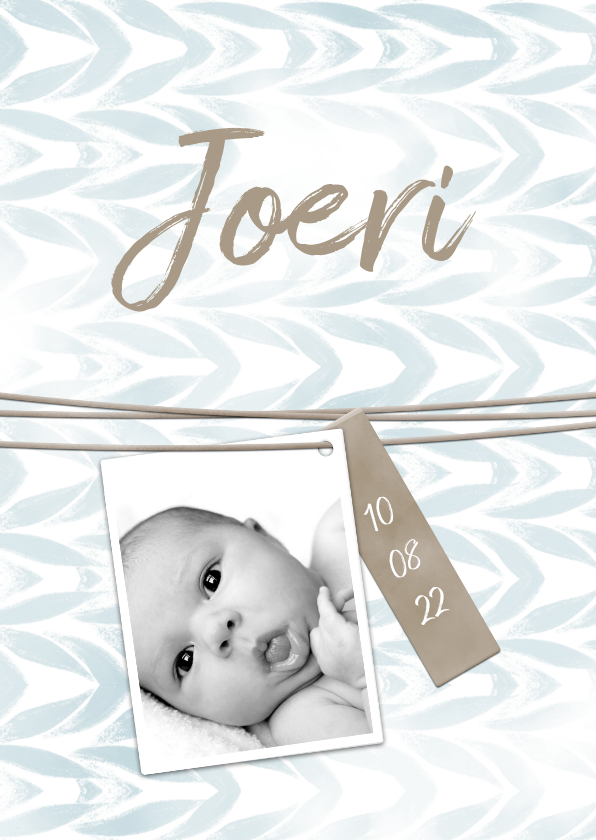 Geboortekaartje met label en waterverf jongen - Geboortekaartjes Geboortekaartjes - Geboortekaartje met label en waterverf jongen