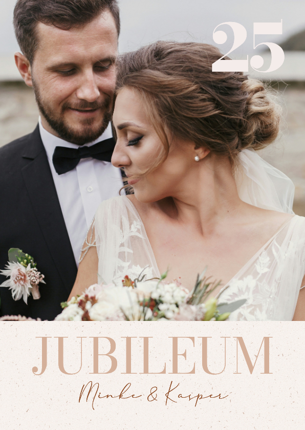 Fotokaart huwelijksjubileum met beige papiertextuur - Jubileumkaarten Jubileumkaarten - Fotokaart huwelijksjubileum met beige papiertextuur