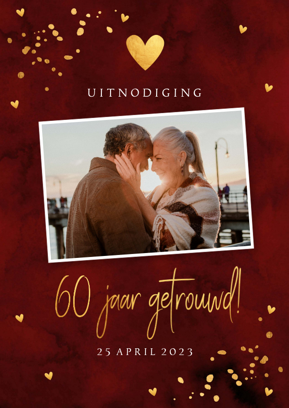 Jubileumkaarten - Jubileumkaart donkerrood foto 60 jaar getrouwd goudlook