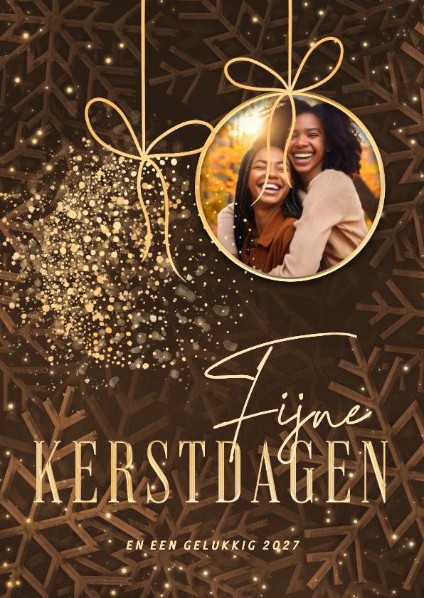 Foto kerstkaart met sprankelende kerstbal en sneeuwvlokken - Kerstkaarten Kerstkaarten - Foto kerstkaart met sprankelende kerstbal en sneeuwvlokken