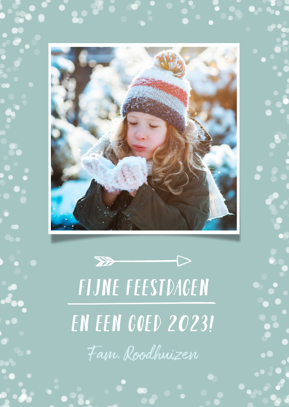 Hippe kerstkaart met witte confetti en eigen foto - Kerstkaarten Kerstkaarten - Hippe kerstkaart met witte confetti en eigen foto
