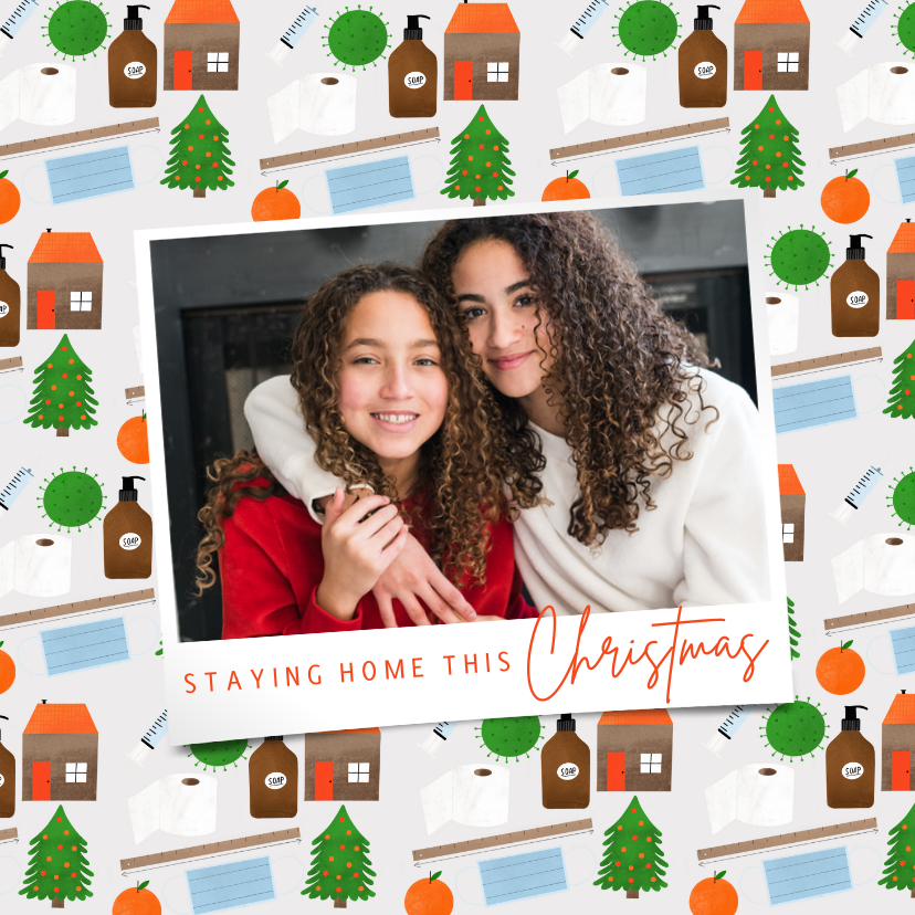 Hippe kerstkaart staying home this christmas corona patroon - Kerstkaarten Kerstkaarten - Hippe kerstkaart staying home this christmas corona patroon
