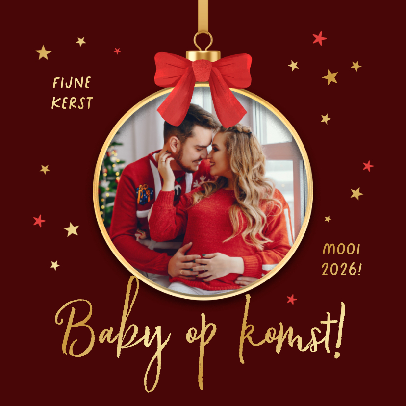 Kerstkaarten - Kerstkaart baby op komst merry christmas kerstbal strikje