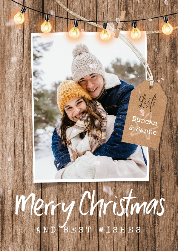 Kerstkaart hout lampjes label foto merry christmas sneeuw - Kerstkaarten Kerstkaarten - Kerstkaart hout lampjes label foto merry christmas sneeuw