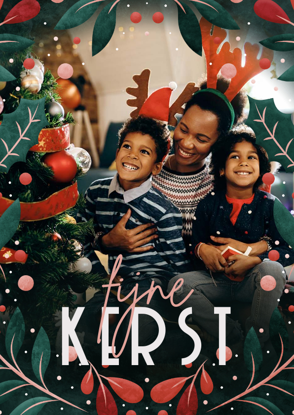 Kerstkaart met grote foto en vrolijk kader fijne kerst - Kerstkaarten Kerstkaarten - Kerstkaart met grote foto en vrolijk kader fijne kerst