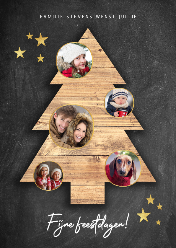 Leuke kerstkaart met houten kerstboom, foto's en krijtbord - Kerstkaarten Kerstkaarten - Leuke kerstkaart met houten kerstboom, foto's en krijtbord