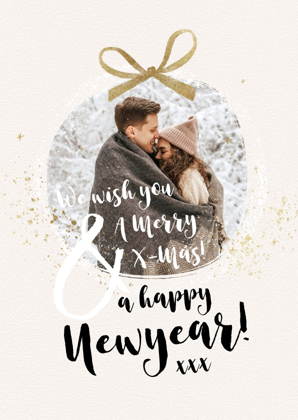 Typografische kerstkaart foto kerstbal strik goud - Kerstkaarten Kerstkaarten - Typografische kerstkaart foto kerstbal strik goud