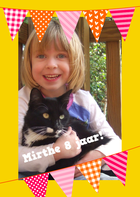 Fotokaart vlaggetjes meisje - Kinderfeestjes Kinderfeestjes - Fotokaart vlaggetjes meisje