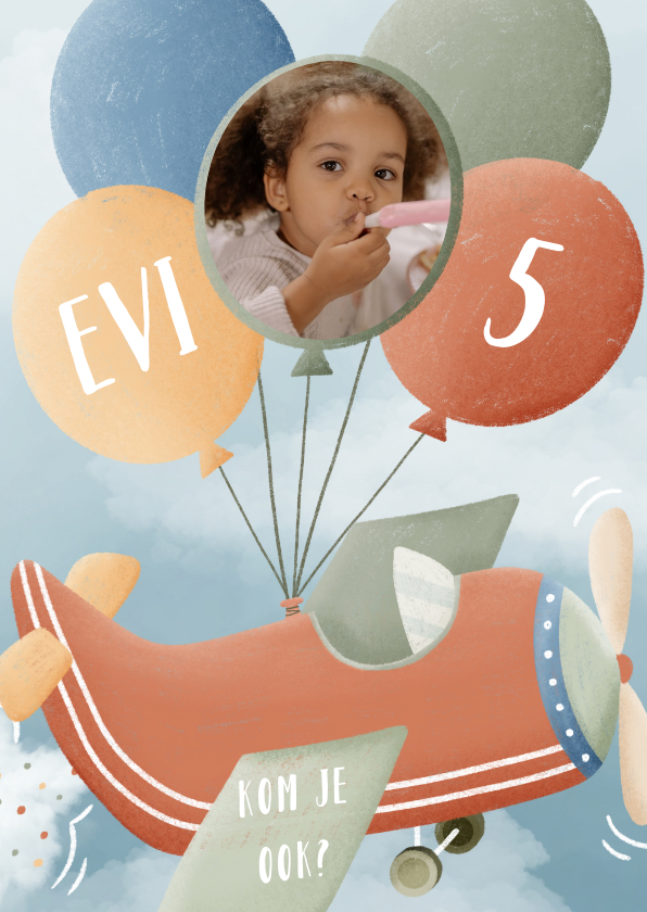 Kinderfeestjes - Kinderfeestje uitnodiging met vliegtuig ballonnen en foto