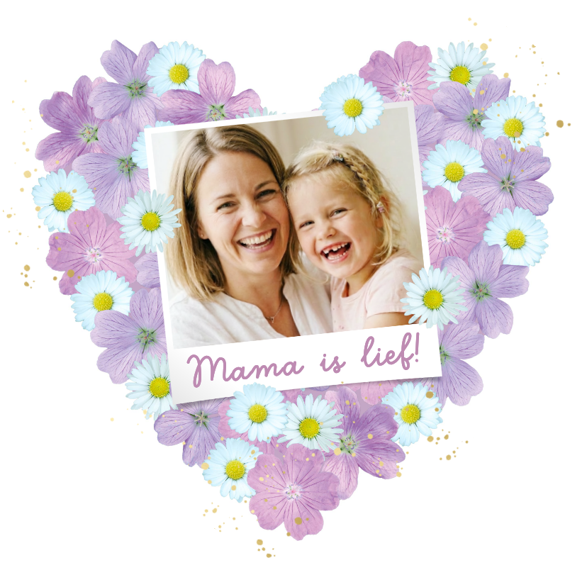 Moederdag kaarten - Moederdagkaartje bloemenhartje foto 'Mama is lief'