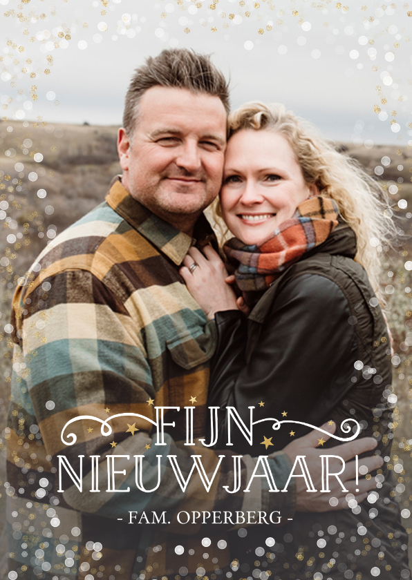 Nieuwjaarskaarten - Nieuwjaarskaart met grote foto en wit met gouden confetti 