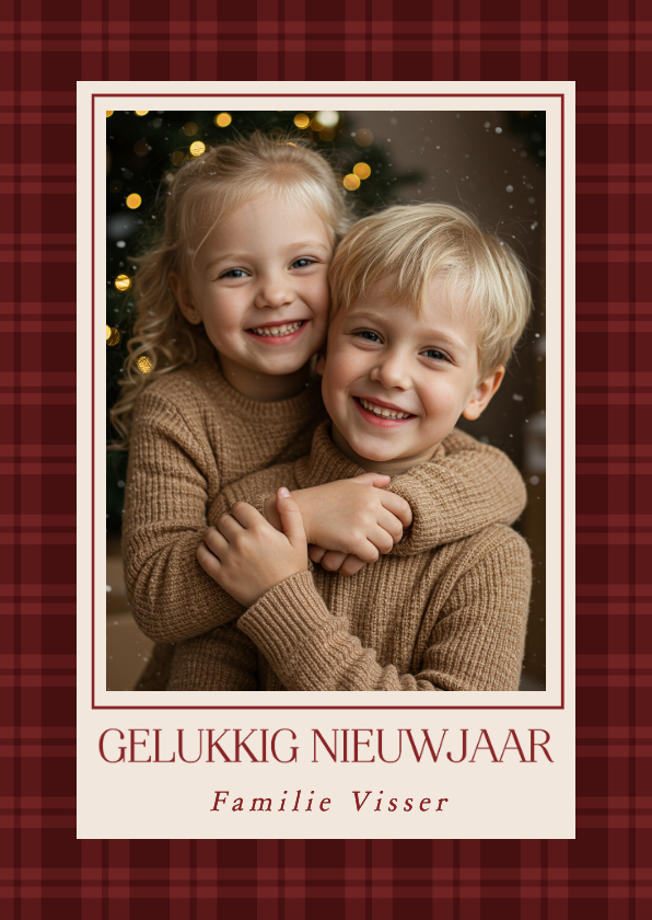 Nieuwjaarskaart rood ruitjespatroon met fotokader - Nieuwjaarskaarten Nieuwjaarskaarten - Nieuwjaarskaart rood ruitjespatroon met fotokader