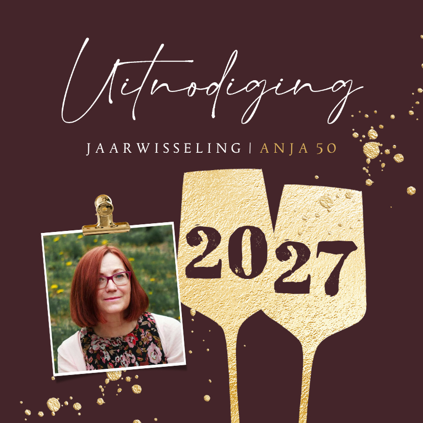 Uitnodiging jaarwisseling wijnglazen spetters goudlook foto - Nieuwjaarskaarten Nieuwjaarskaarten - Uitnodiging jaarwisseling wijnglazen spetters goudlook foto