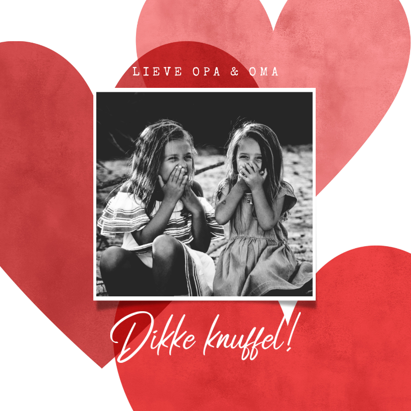 Lieve opa en oma kaart rode hartjes en foto dikke knuffel - Opa en Oma kaarten Opa en Oma kaarten - Lieve opa en oma kaart rode hartjes en foto dikke knuffel