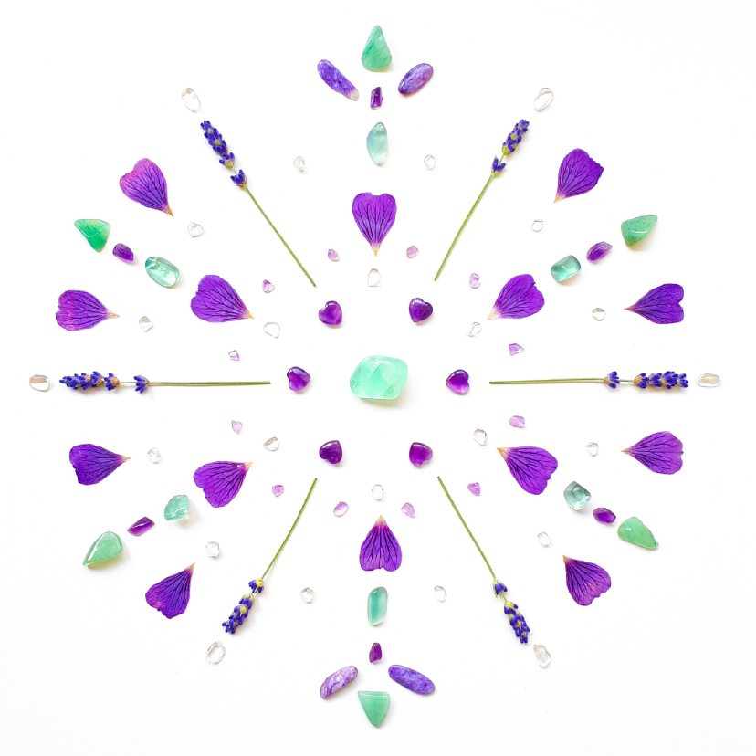 Vriendschapskaart mandala met fluoriet amethist en lavendel - Sterkte kaarten Sterkte kaarten - Vriendschapskaart mandala met fluoriet amethist en lavendel