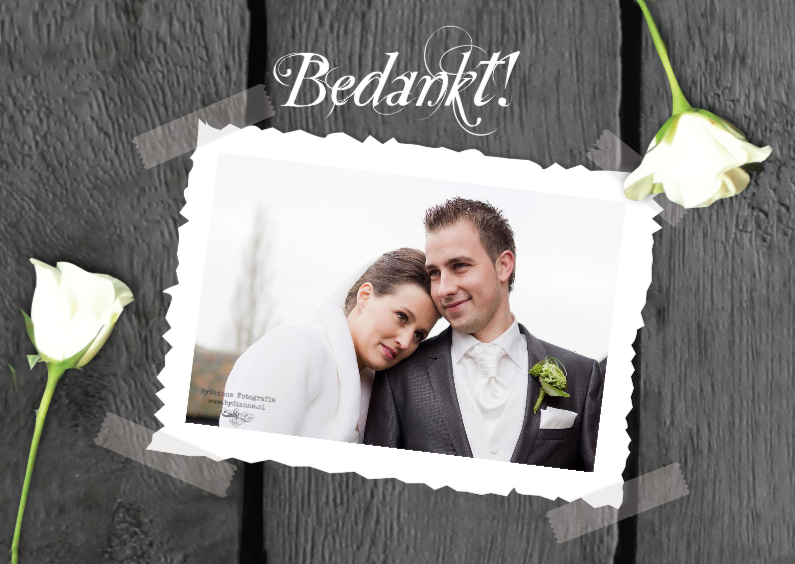 Bedankkaart foto witte rozen hout - Trouwkaarten Trouwkaarten - Bedankkaart foto witte rozen hout