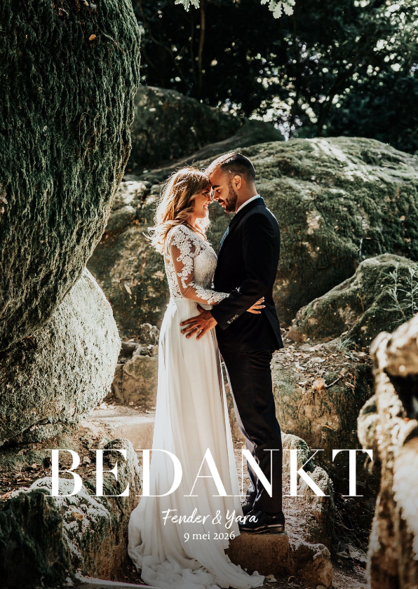 Bedankkaart trouwerij met grote foto en witte typografie - Trouwkaarten Trouwkaarten - Bedankkaart trouwerij met grote foto en witte typografie