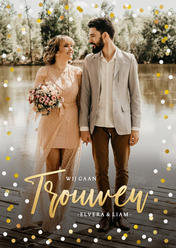 Hippe staande trouwkaart met eigen foto en confetti kader - Trouwkaarten Trouwkaarten - Hippe staande trouwkaart met eigen foto en confetti kader