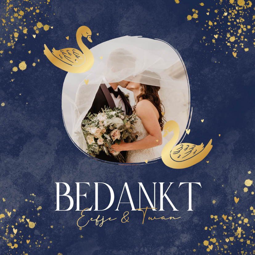 Trouwkaarten - Lieve bedankkaart huwelijk met gouden zwanen blauw