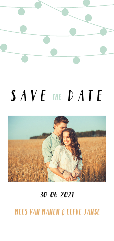 Save the date kaart met lampjesslingers en foto - Trouwkaarten Trouwkaarten - Save the date kaart met lampjesslingers en foto