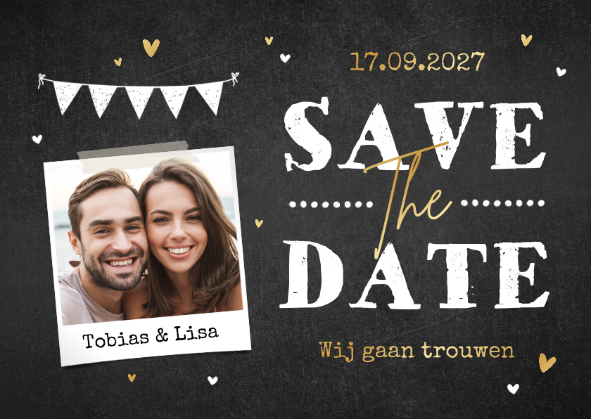 Trouwkaarten - Save the date trouwkaart krijtbord slinger goud foto hartjes