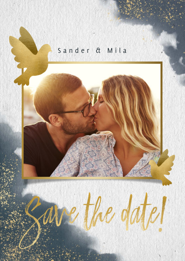 Stijlvolle save the date kaart gouden duiven en waterverf - Trouwkaarten Trouwkaarten - Stijlvolle save the date kaart gouden duiven en waterverf