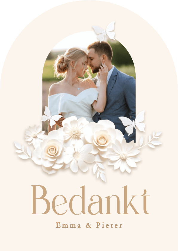 Trouwkaarten - Trouwkaarten bedankt met stijlvolle witte bloemen boog