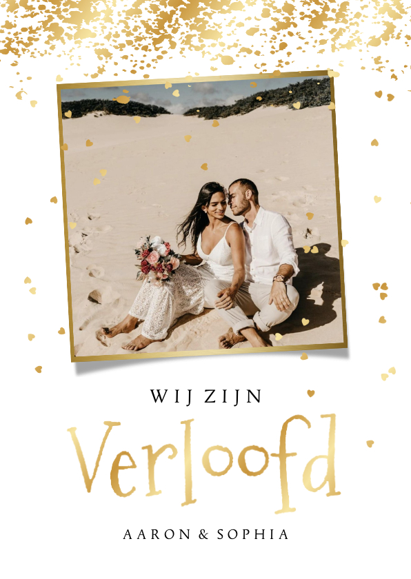 Verlovingskaart goud spetters hartjesconfetti foto Verlovingskaart goud spetters hartjesconfetti foto