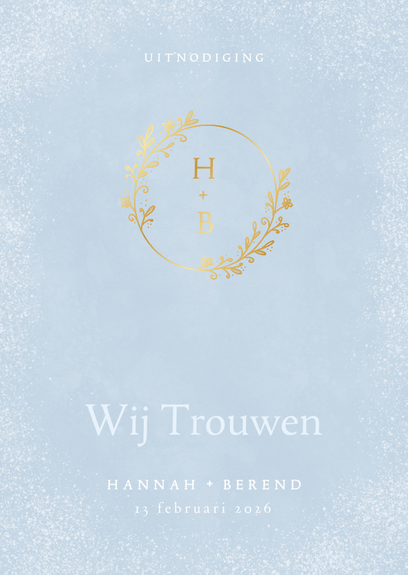 Trouwkaarten - Winterse trouwkaart in lichtblauw met ornament en initialen