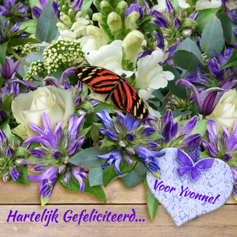 Mooie verjaardagskaart, vlinder op bloemen en hart - Verjaardagskaarten Verjaardagskaarten - Mooie verjaardagskaart, vlinder op bloemen en hart
