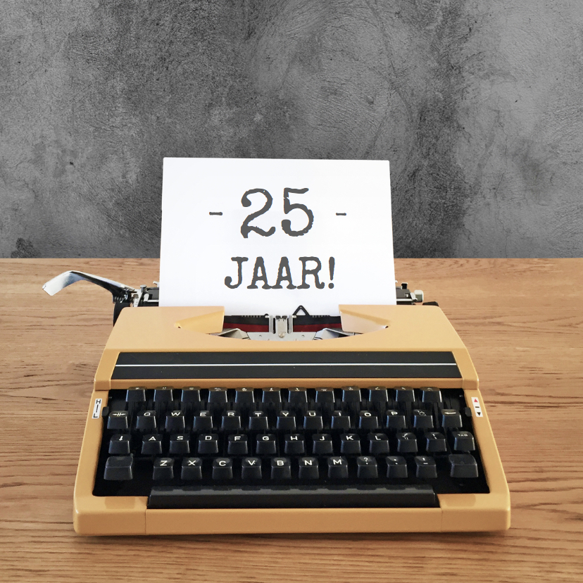 Verjaardag -Typemachine leeftijd - Verjaardagskaarten Verjaardagskaarten - Verjaardag -Typemachine leeftijd