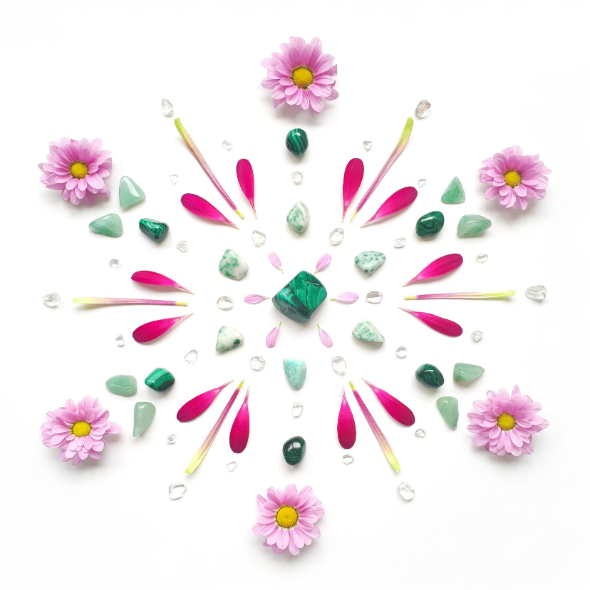 Woonkaart mandala van groene edelstenen en bloemen - Woonkaarten Woonkaarten - Woonkaart mandala van groene edelstenen en bloemen